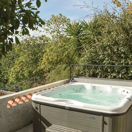 Two-bedroom Holiday In Montegrossu 펜션 *